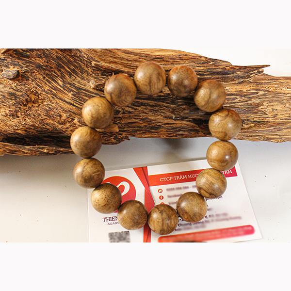 Vòng tay trầm hương 14 li